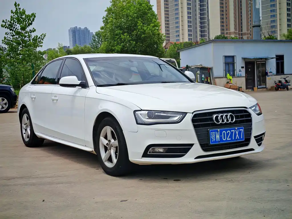 Audi A4L 2016