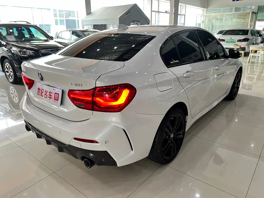 BMW 1 Series 2022