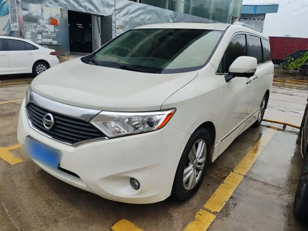 Nissan Quest 2017 — фото 2