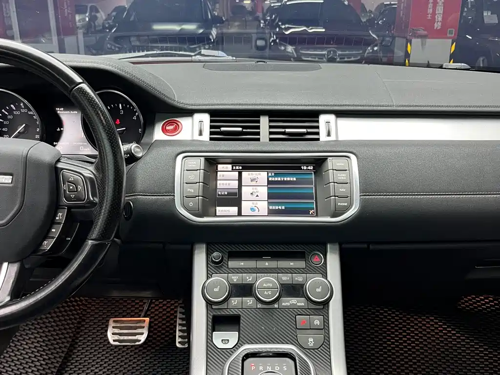 Land Rover Range Rover Evoque 2015 — фото 28