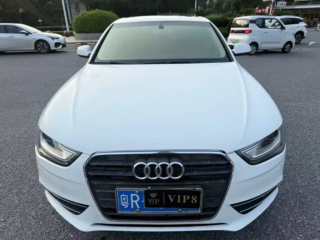 Audi A4L 2013 — фото 2