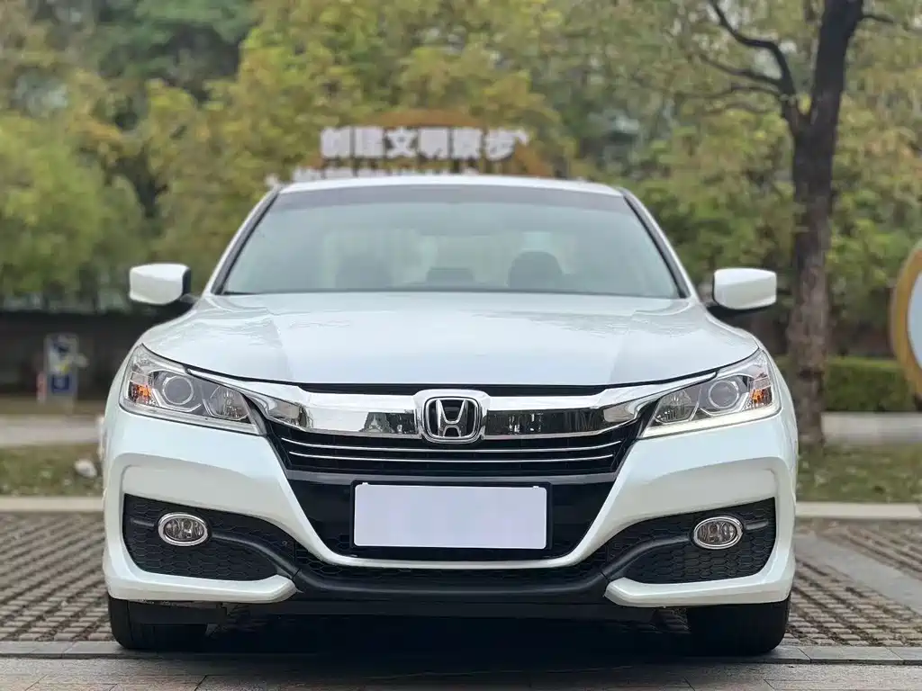 Honda Accord 2017 — фото 2