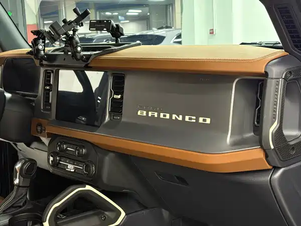 Ford Bronco 2024
