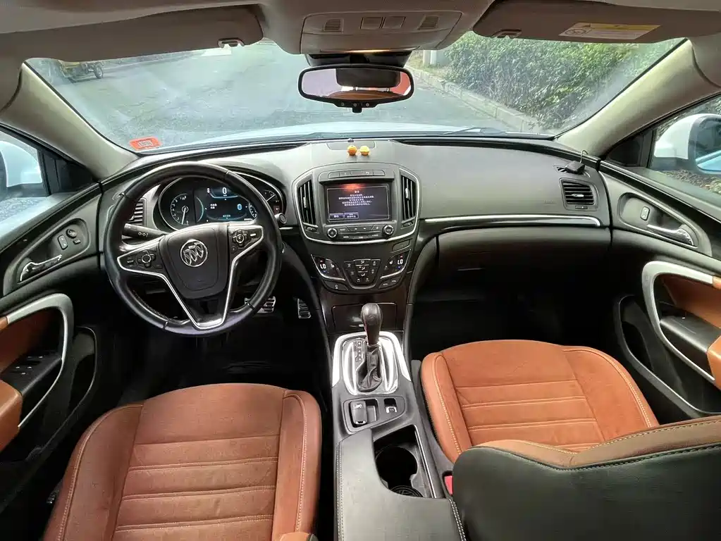 Buick Regal 2016 — фото 10