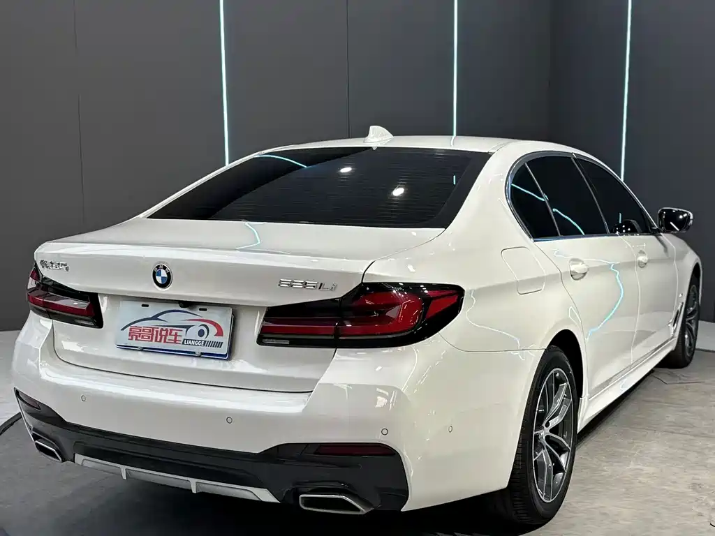 BMW 5 Series 2023
