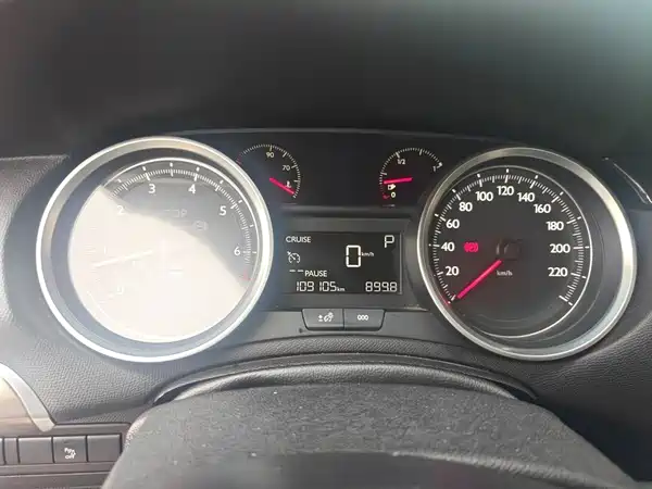 Peugeot 408 2016