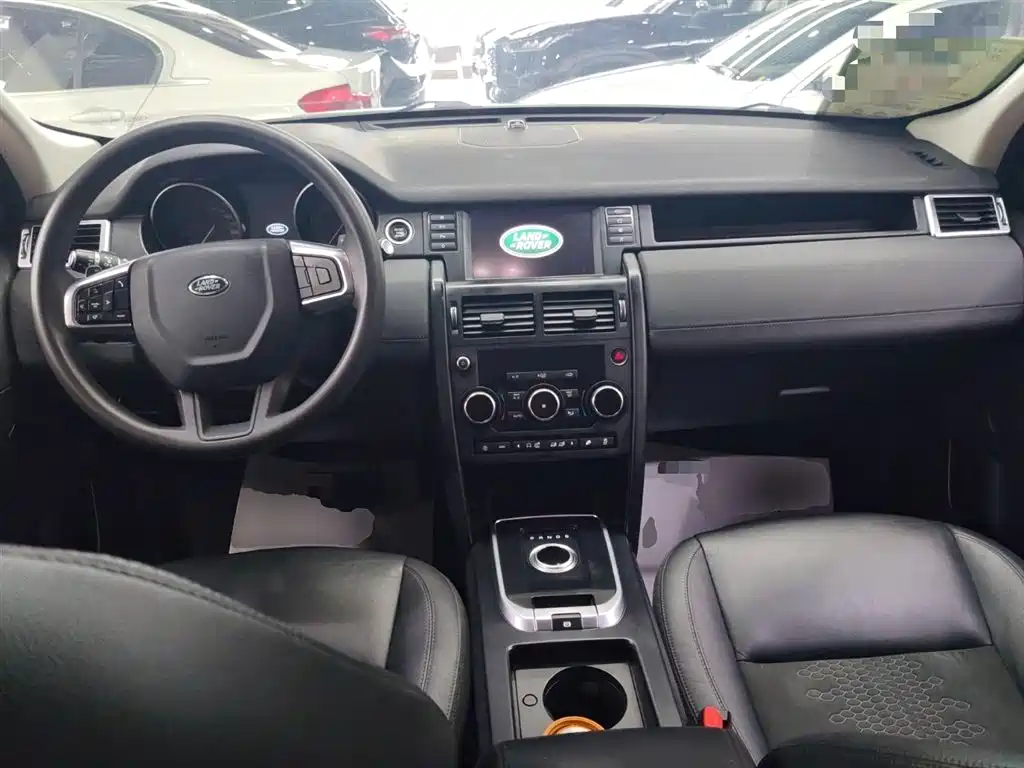 Land Rover Discovery Sport 2018 — фото 10