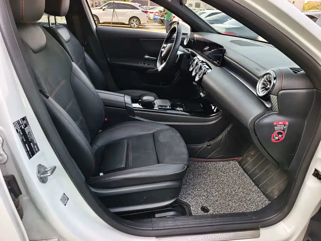 Mercedes-Benz A-Class 2023 — фото 19