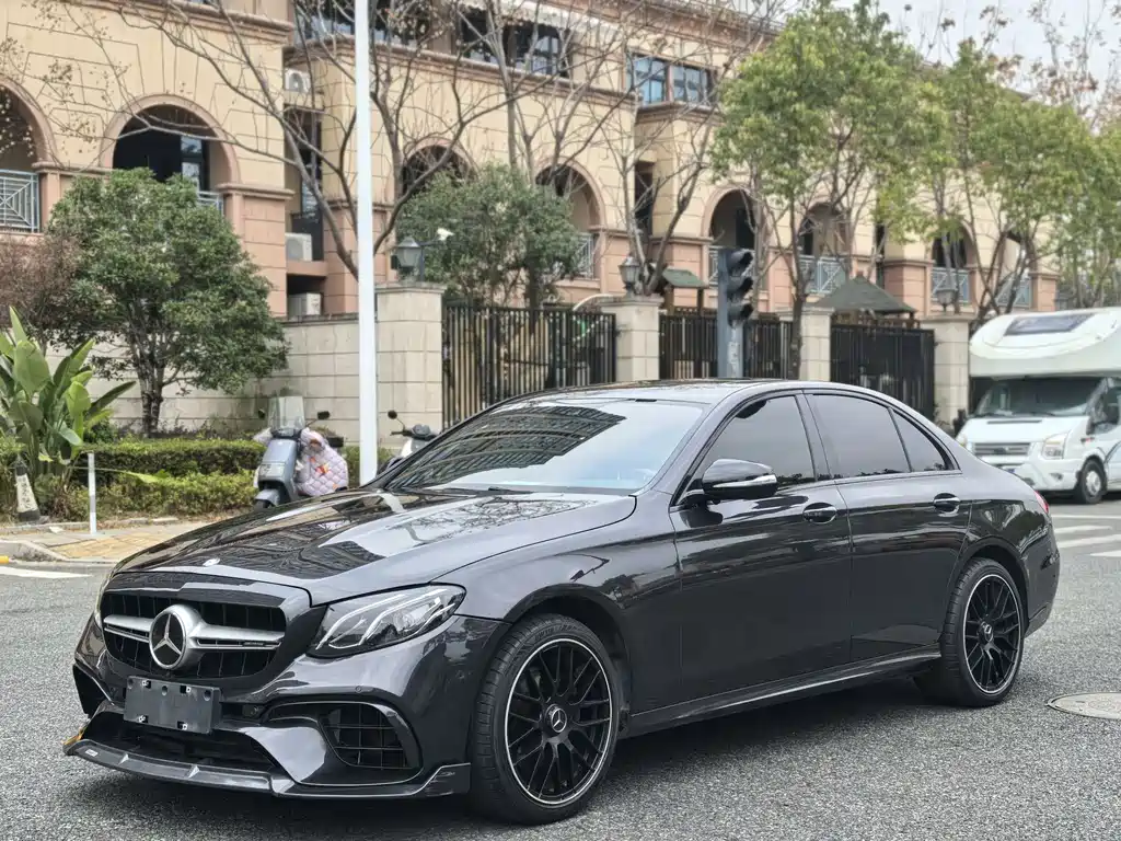 Mercedes-Benz E-Class 2017 — фото 1