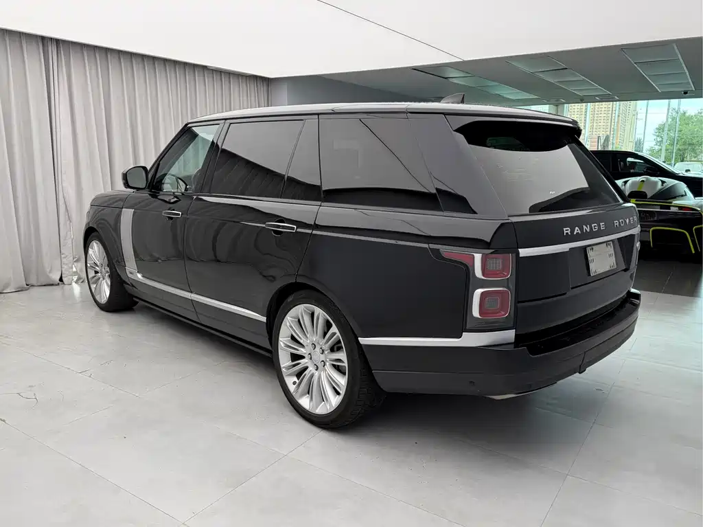 Land Rover Range Rover 2019 — фото 8
