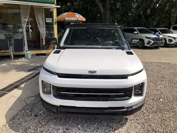 Geely ICON 2025
