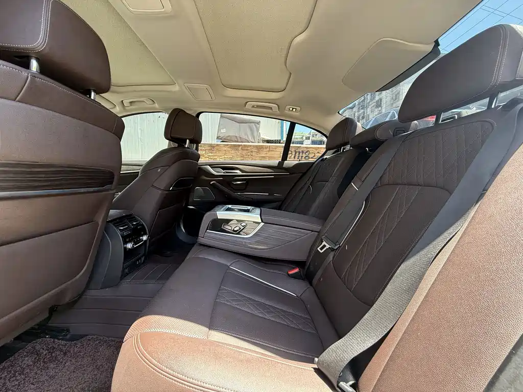 BMW 5 Series 2021