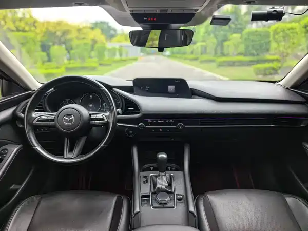 Mazda 3 Axela 2020