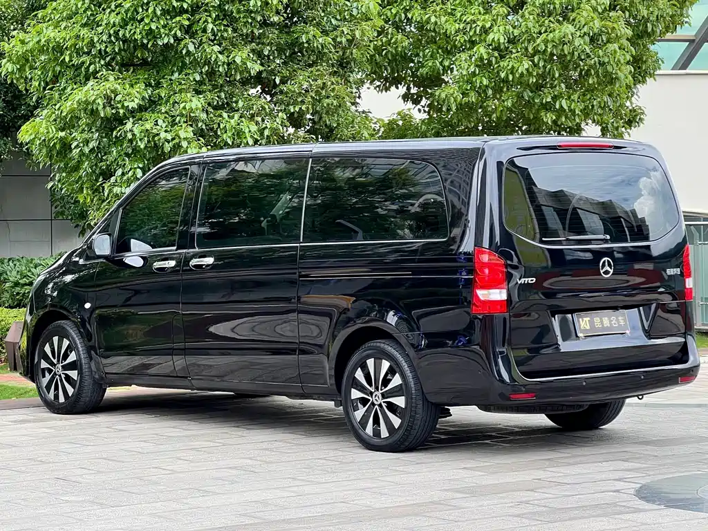 Mercedes-Benz Vito 2023 — фото 5