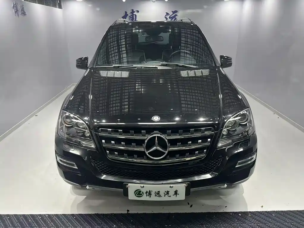 Mercedes-Benz M-Class 2011 — фото 2