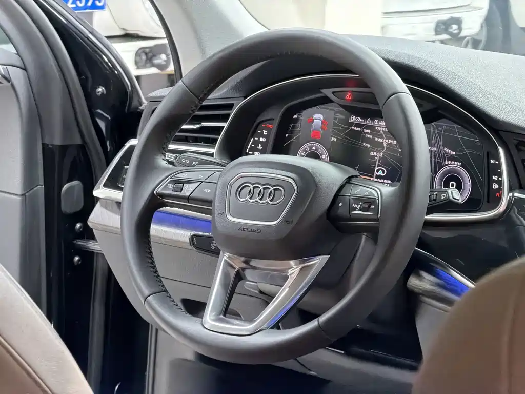 Audi Q7 2020 — фото 18
