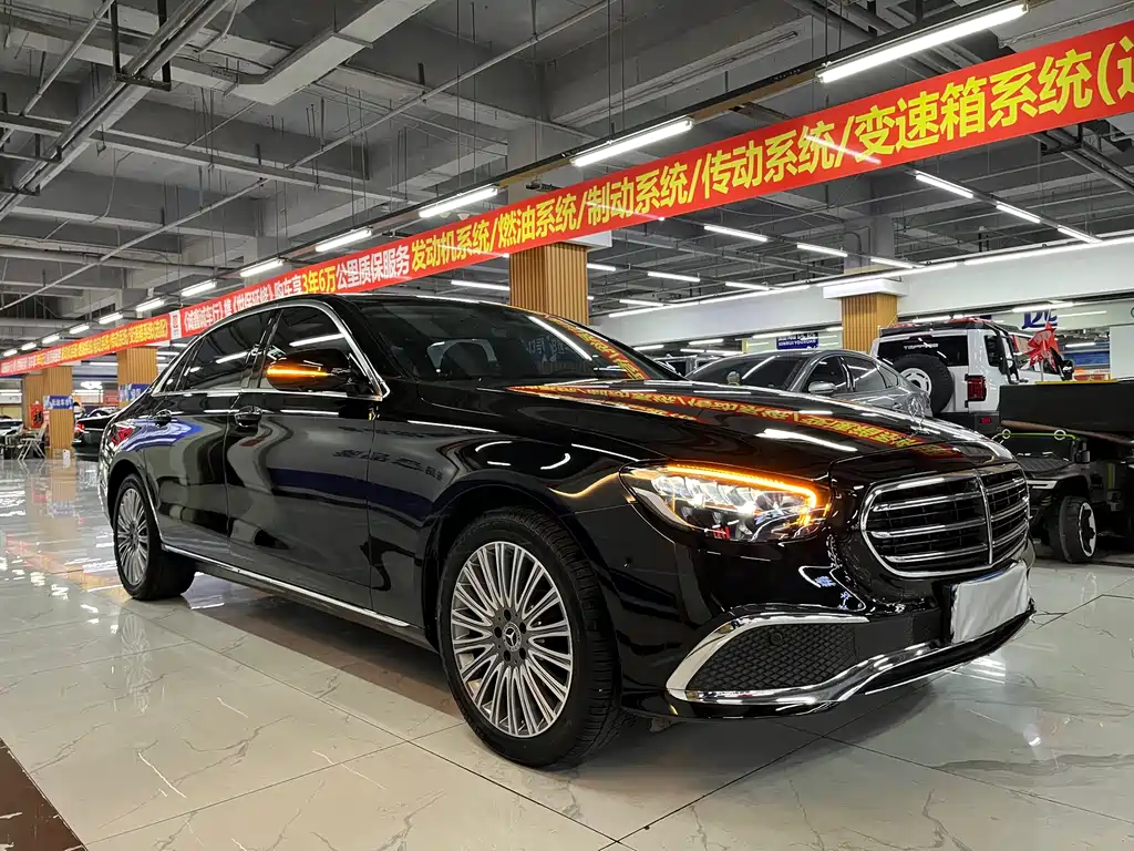 Mercedes-Benz E-Class 2023 — фото 6