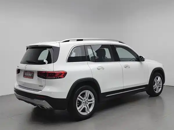 Mercedes-Benz GLB 2021