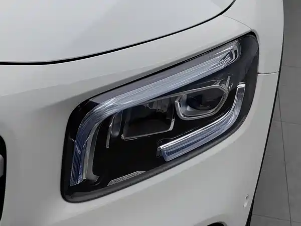 Mercedes-Benz GLB 2021