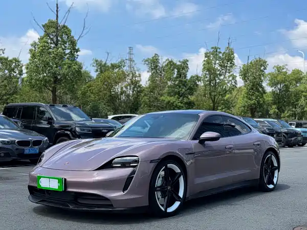 Porsche Taycan 2021