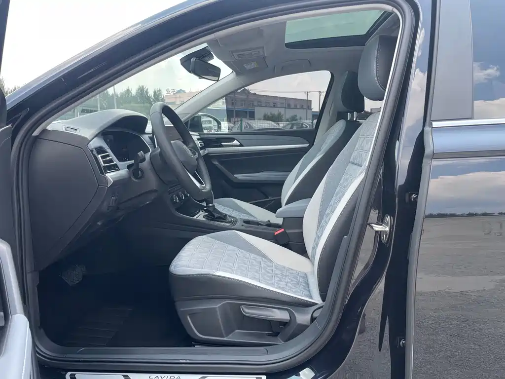 Volkswagen Lavida 2022