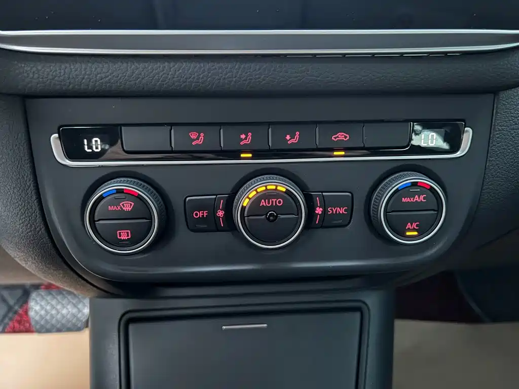 Volkswagen Tiguan 2016 — фото 13