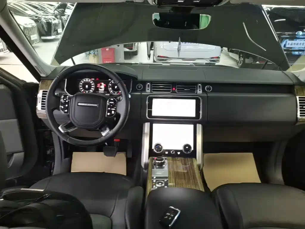 Land Rover Range Rover 2019 — фото 10