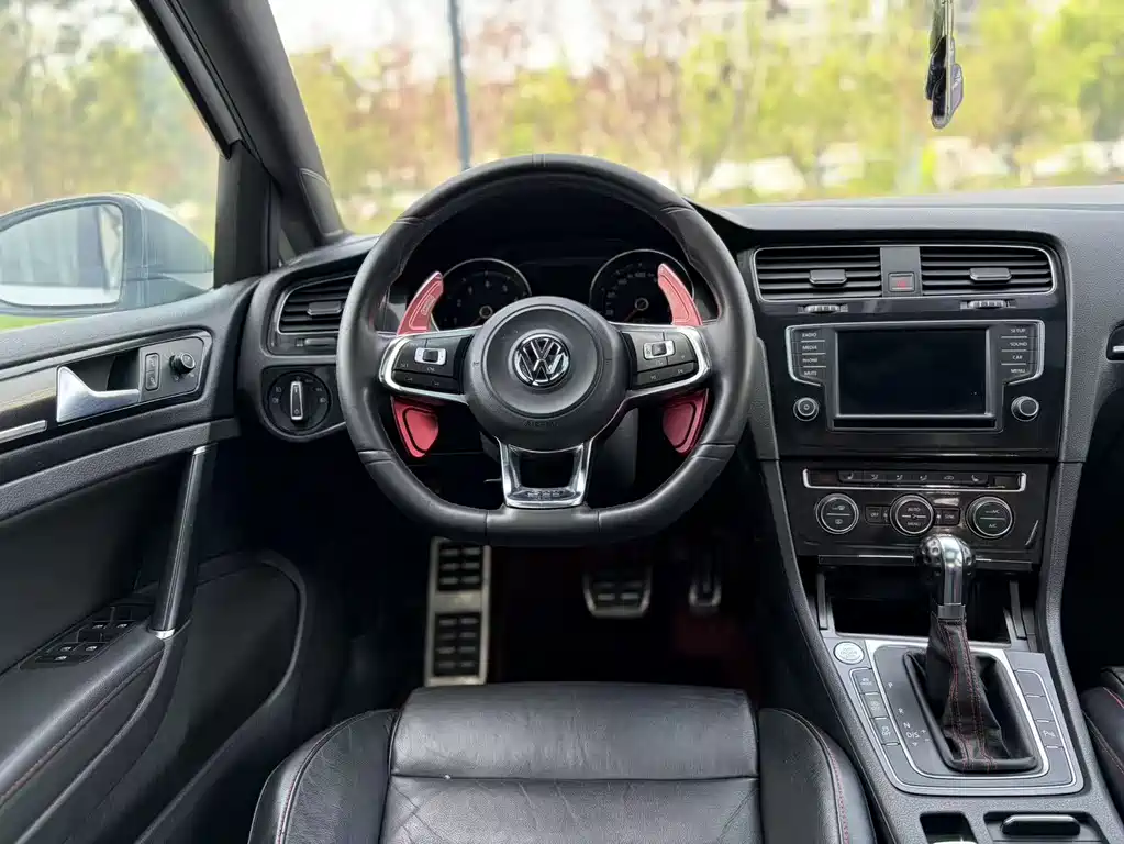 Volkswagen Golf GTI 2015 — фото 9