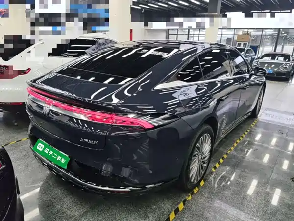 Buick Zhijing L7 2025