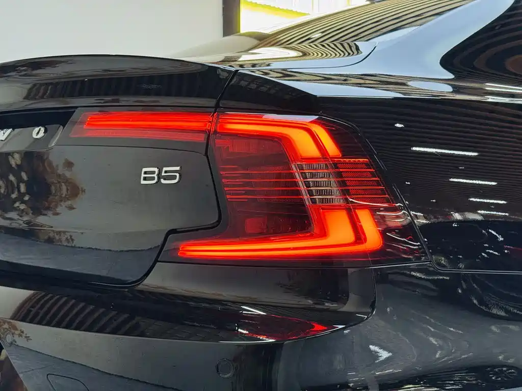 Volvo S90 2025 — фото 18