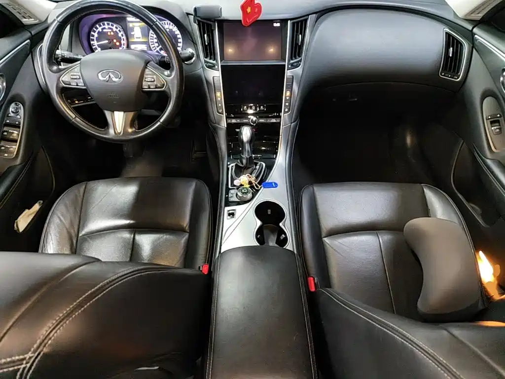 Infiniti Q50L 2015 — фото 10