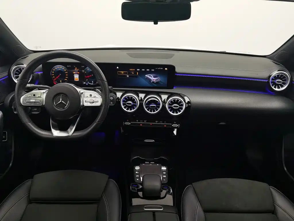 Mercedes-Benz A-Class 2020 — фото 5