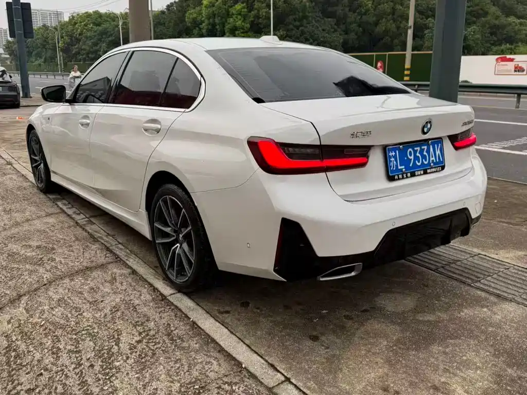 BMW 3 Series 2025