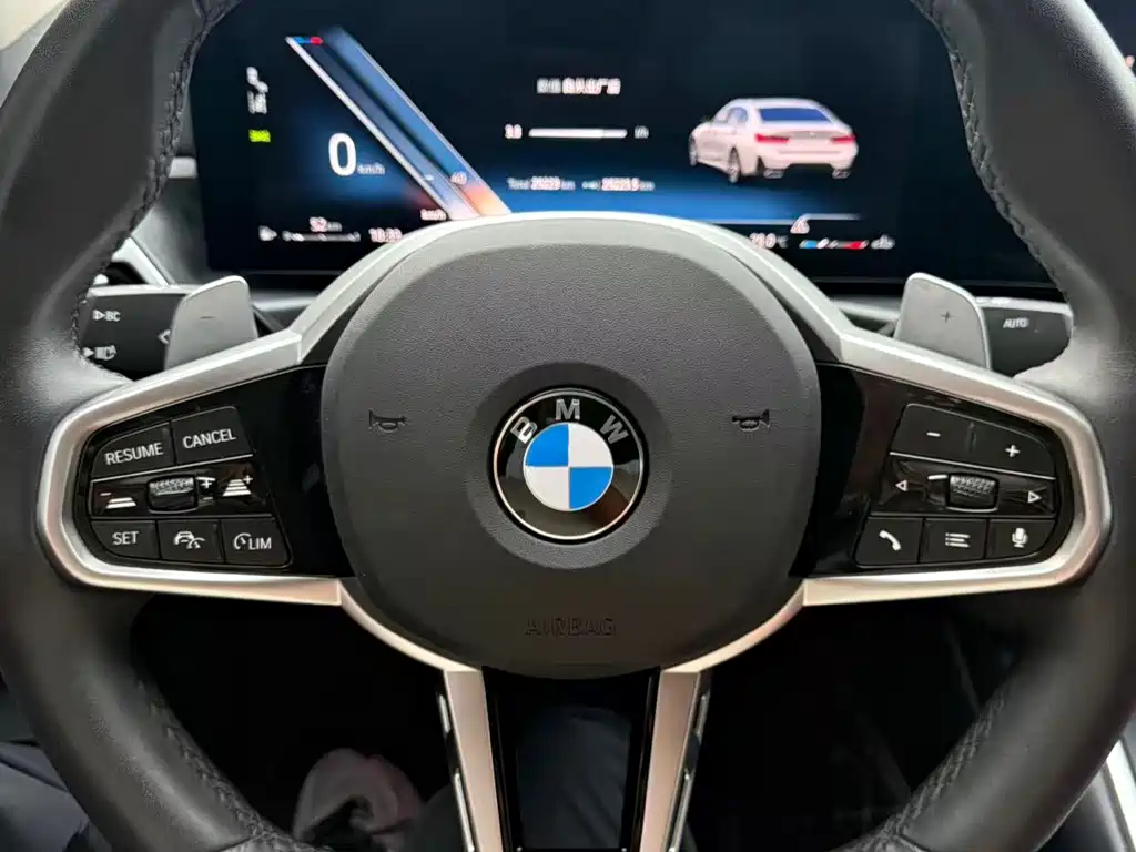 BMW 3 Series 2025 — фото 15