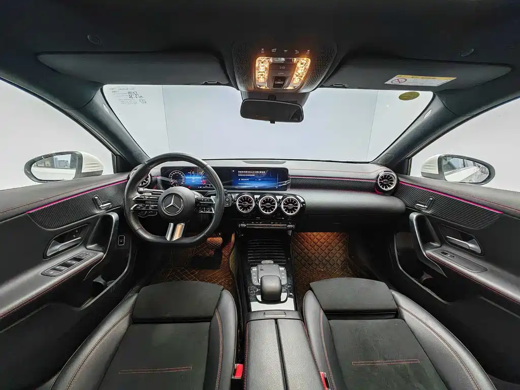 Mercedes-Benz A-Class 2023 — фото 10