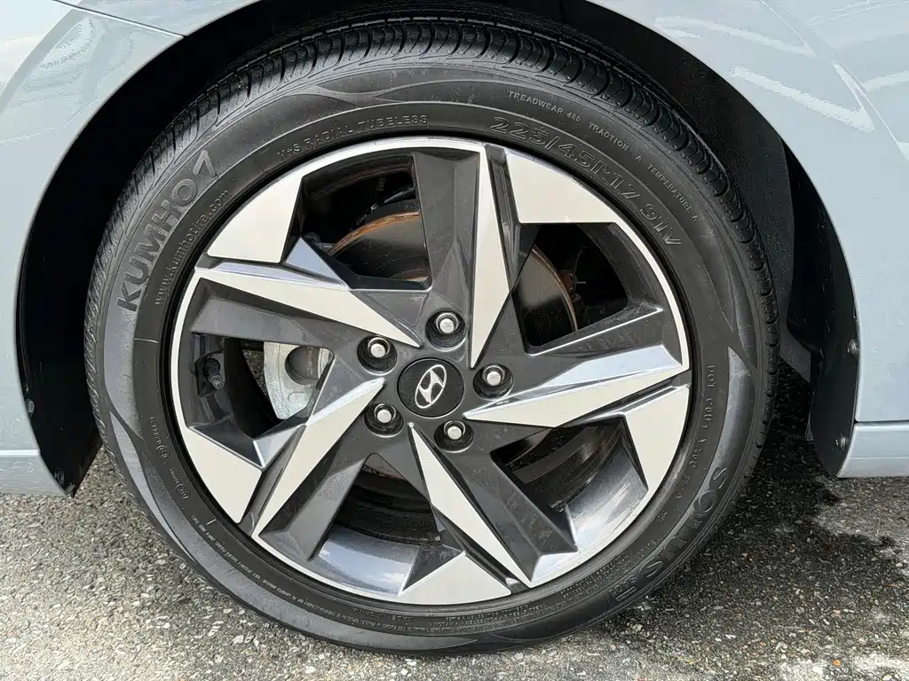 Hyundai Elantra 2022 — фото 22