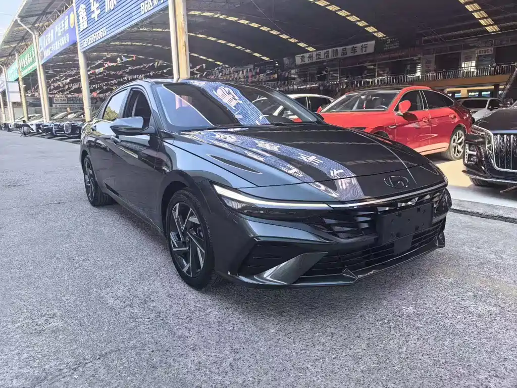 Hyundai Elantra 2024
