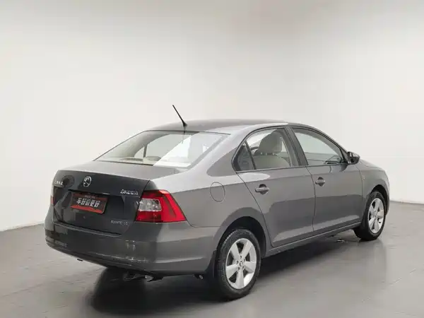 Skoda Rapid 2013