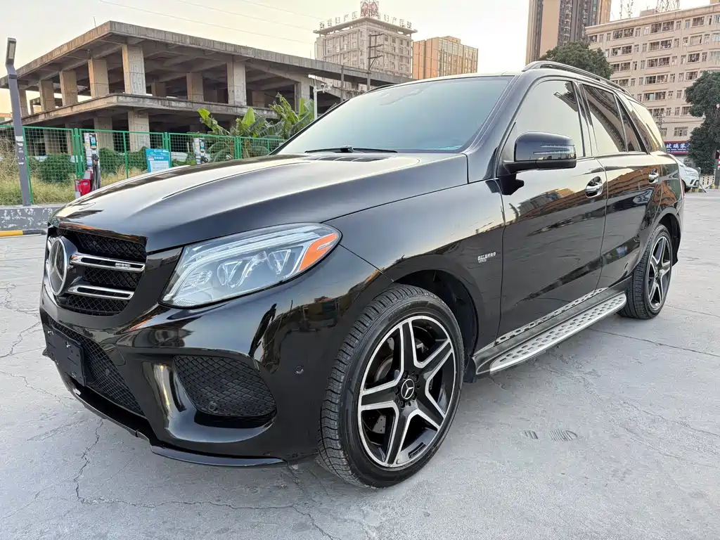 Mercedes-Benz GLE AMG 2018 — фото 1