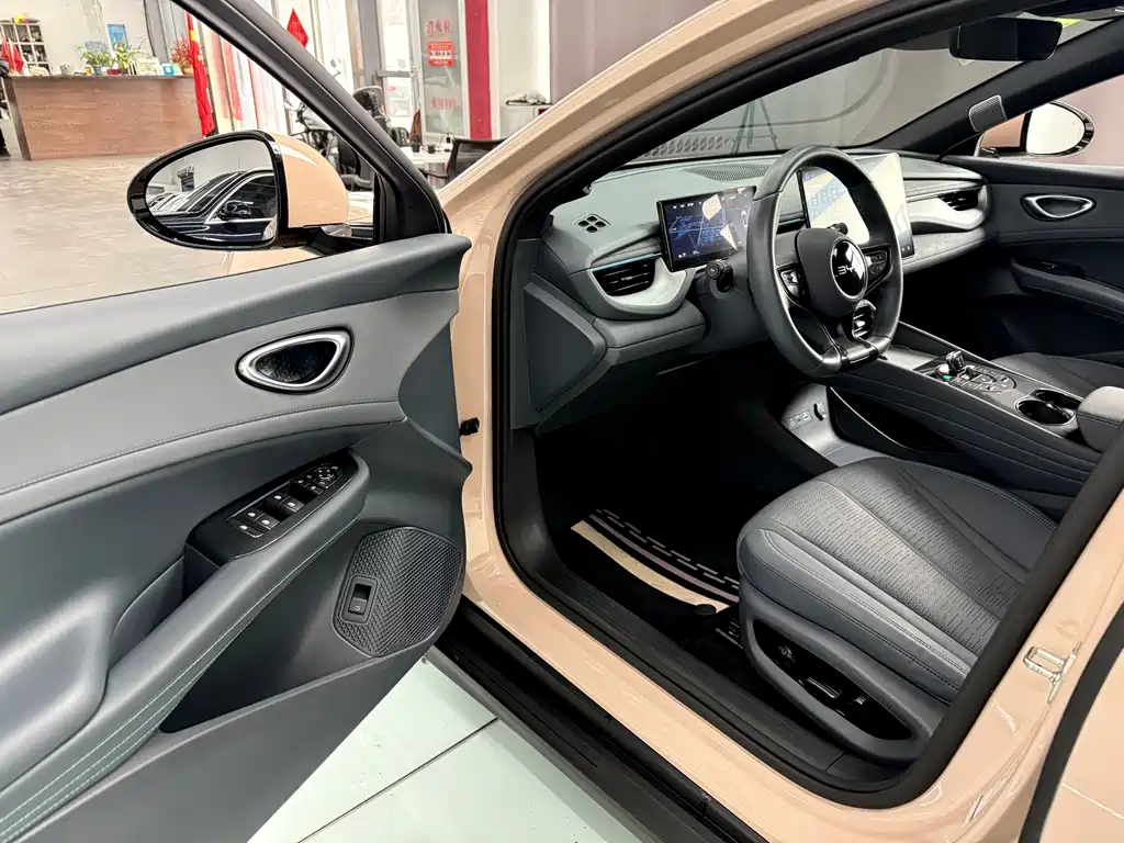 BYD Seal 06GT 2025 — фото 24