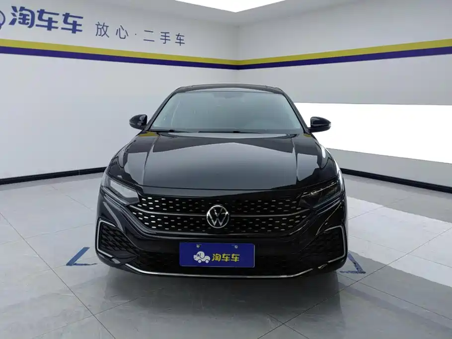 Volkswagen Passat 2022