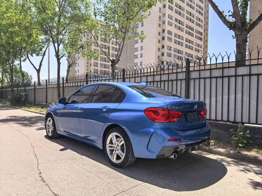 BMW 1 Series 2020 — фото 9