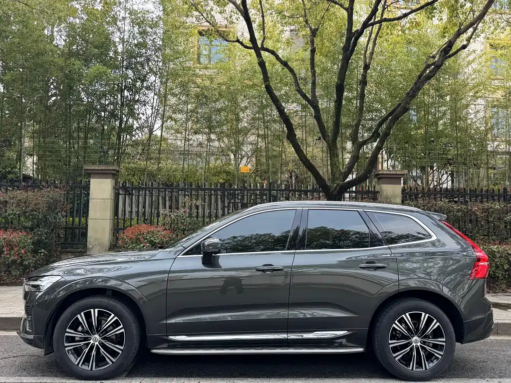 Volvo XC60 2021 — фото 3