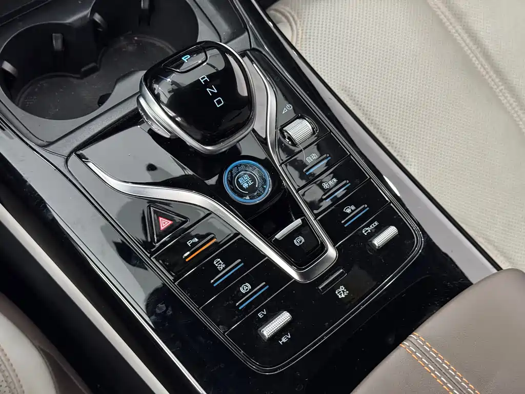 BYD Qin PLUS 2023 — фото 18
