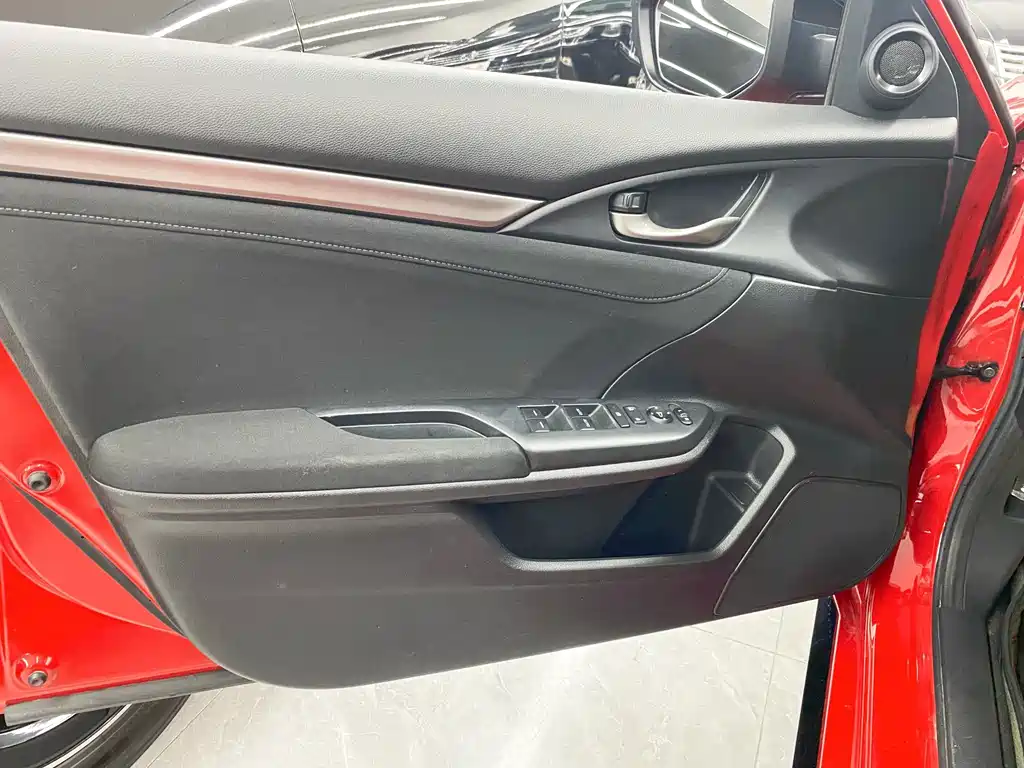 Honda Civic 2020 — фото 15