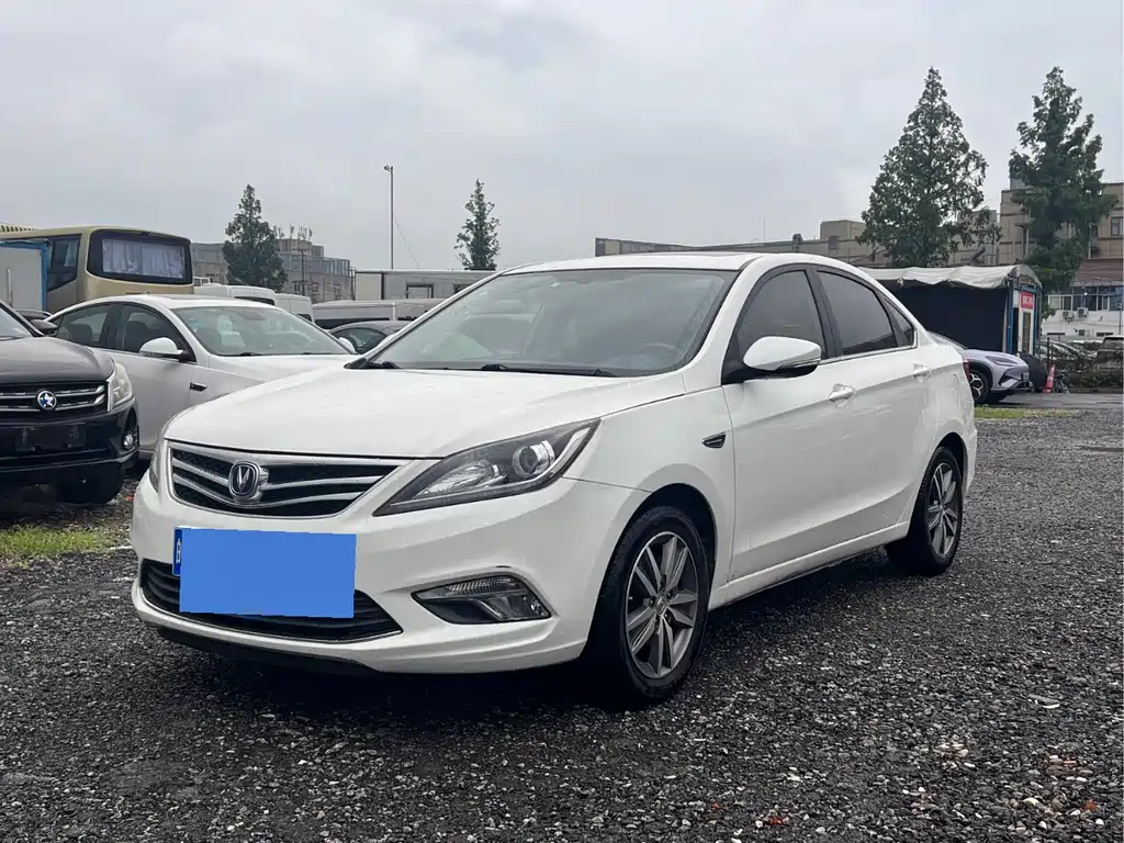 Changan Eado 2018 — фото 1