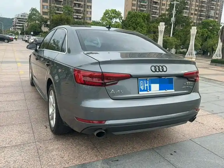 Audi A4L 2017