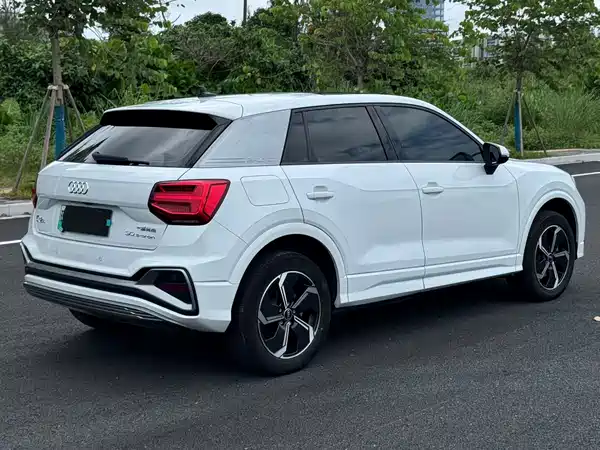 Audi Q2L E-Tron 2022