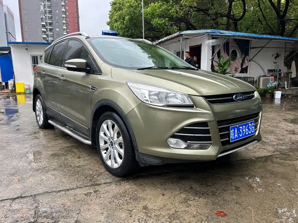 Ford Kuga 2013 — фото 3