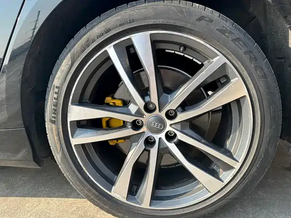 Audi A6L 2021